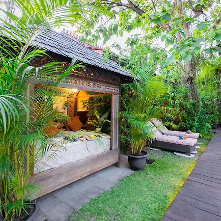 Villa Kampung Kecil Boutique Hotel-3